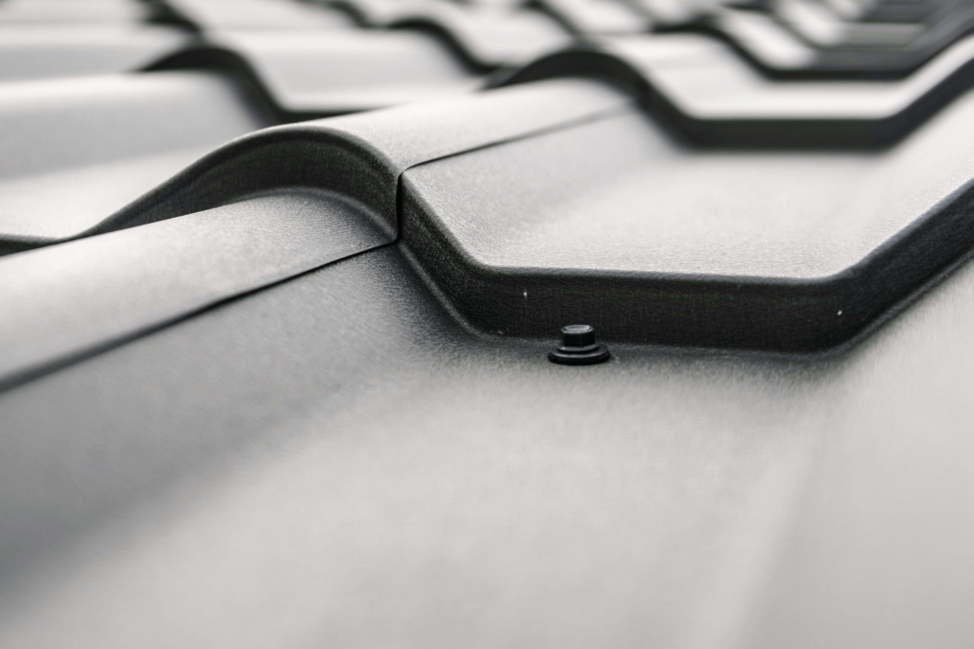 Kawałek pokrycia dachowego w kolorze grafitowym